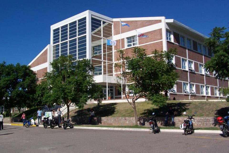 UNLAR 3